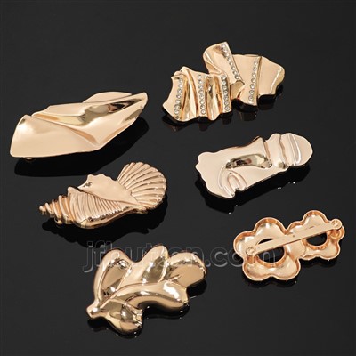 Fivela decorativa com design abstrato
