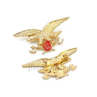 Broches e pinos elegantes